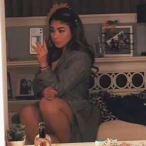 Meet your Posher, Monique